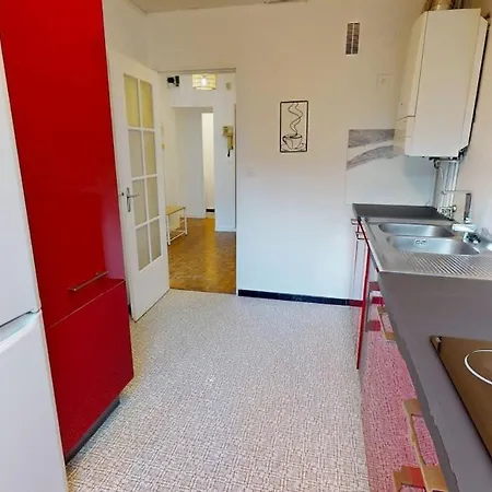 3 Bright Bedrooms - Boulevard Graville