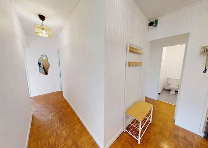 Апартаменты 3 Bright Bedrooms - Boulevard Graville *