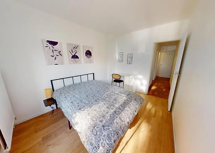 Апартаменты 3 Bright Bedrooms - Boulevard Graville