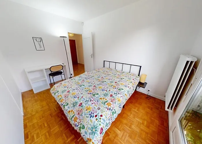 3 Bright Bedrooms - Boulevard Graville * Гавр
